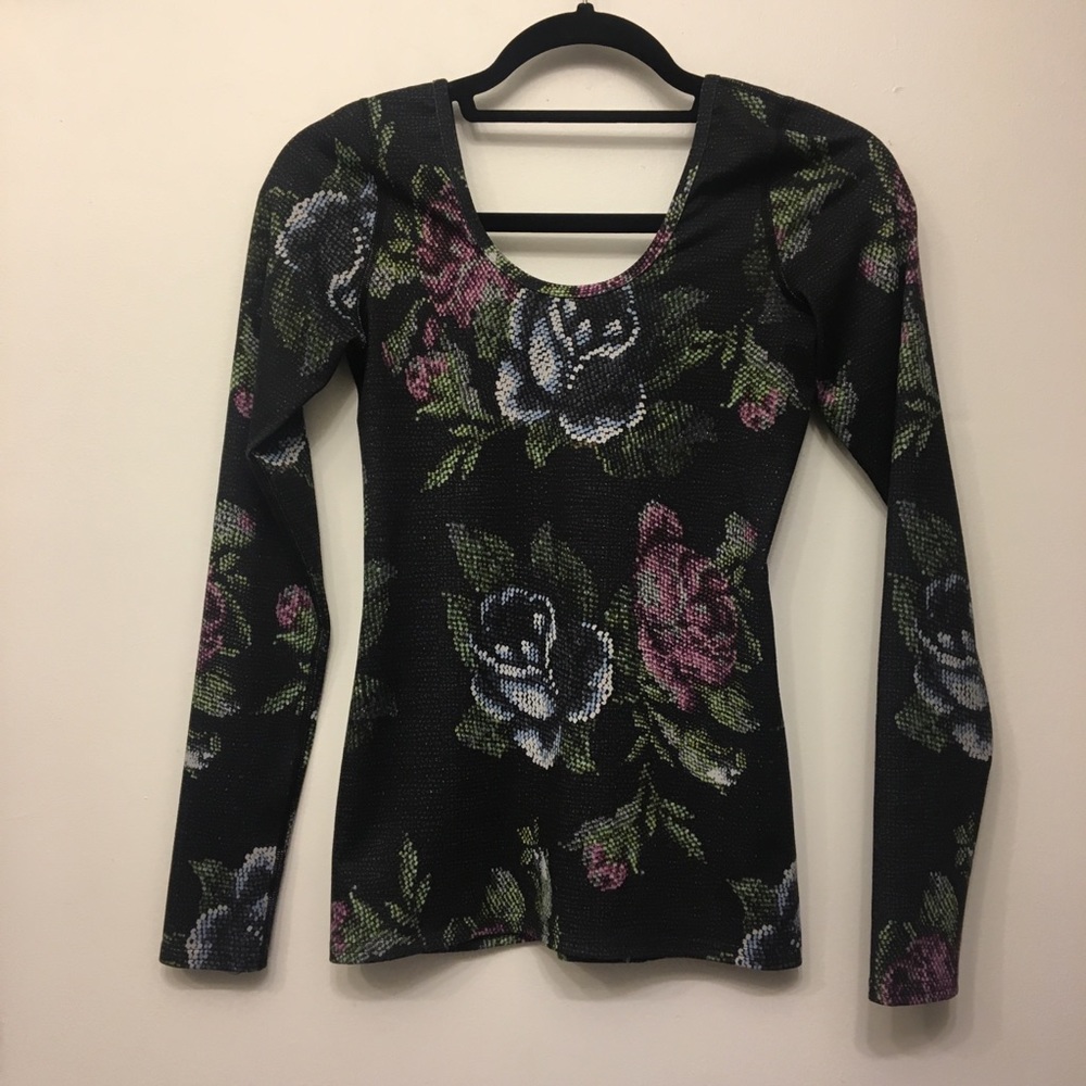 lululemon black floral top